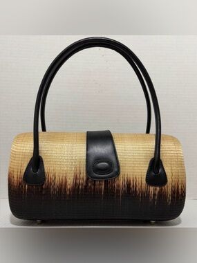 Le Sac Kaltura handmade woven black and Tan Women's Handbag